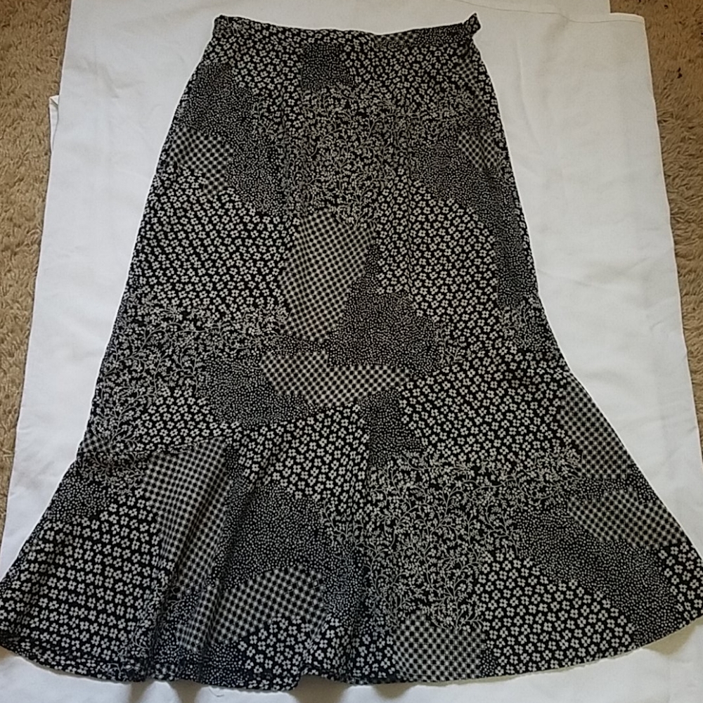 Vintage flared skirt.              Sag Harbor Petite Size 6